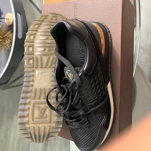 Louis Vuitton Sneakers